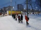 В Дашково-Песочне застрявшая в снегу фура заблокировала движение троллейбусов