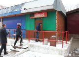 Сотрудники полиции и мэрии Рязани провели проверку рюмочной у школы №36
