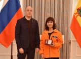 Рязанские волонтеры получили памятные знаки от вице-губернатора Бранова