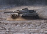Эксперт Сивков назвал бесполезными танки Abrams и Leopard 2 без надлежащей защиты