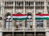 Венгрия увеличивает дистанцию от США и ЕС по примеру Турции
