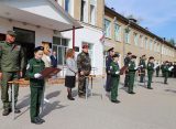 В Рязани 28 пятиклассников школы № 38 принесли «клятву кадета», получив погоны Росгвардии
