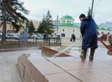 Рязанские коммунальщики начали мыть улицы и памятники