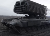 МО РФ: экипажи ТОС-А1 «Солнцепек» выжигают укрытия ВСУ на Донецком фронте