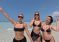 Сестры Кардашьян в бикини показали свой отдых на пляже