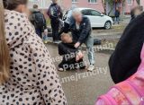 Рязанцы сообщили о поимке у школы в Дашково-Песочне «наркомана»