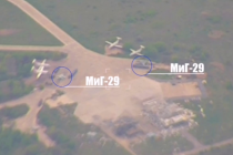 Размещено видео ликвидации кассетными бомбами двух вражеских МиГ-29 на Авиаторском