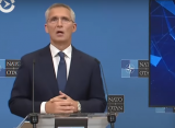 Столтенберг: НАТО поможет Киеву оружием и деньгами, но не солдатами