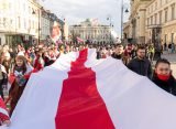 В Варшаве поляки вышли на антивоенный митинг против оружия для ВСУ