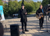 В Рязани на улице Почтовой певец SHAMAN исполнил один из главных своих хитов