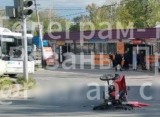 В ДТП на въезде в Недостоево столкнулись маршрутка №75 и трицикл