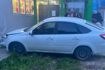 На Зафабричной улице в Рязани 32-летний водитель протаранил «Пятерочку»