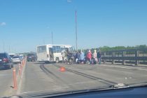 ГИБДД: в автобусе, который врезался в отбойник на Солотчинском мосту, никто не пострадал