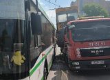 В Кальном произошло ДТП с участием эвакуатора и автобуса